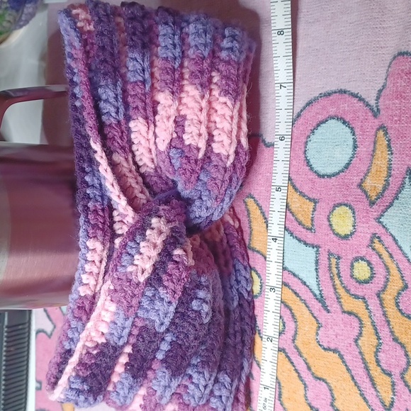 Handmade crochet handband - Picture 1 of 2
